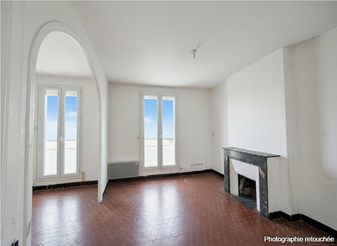 Appartement à MARSEILLE-4E