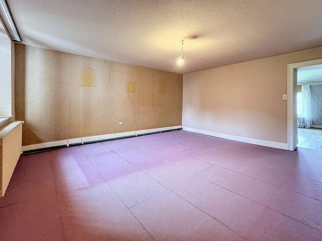 Maison à THIRAUCOURT