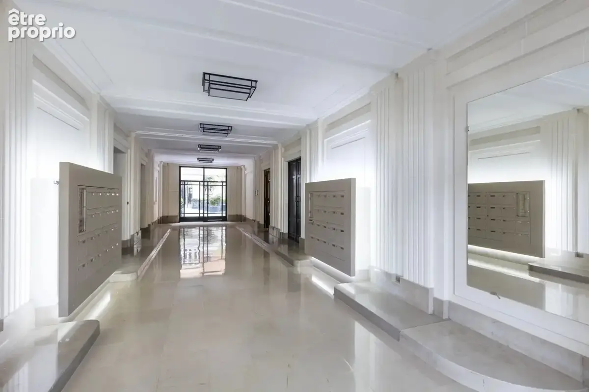 Exclusivité - Neuilly Full Pasteur - Ecole Bleue - Appartement étage élevé dans immeuble de grand standing - 2 chambres - photo 12