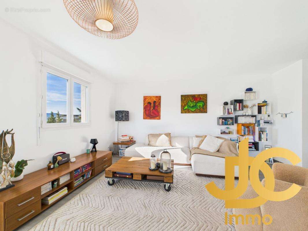 Appartement à LE CANNET