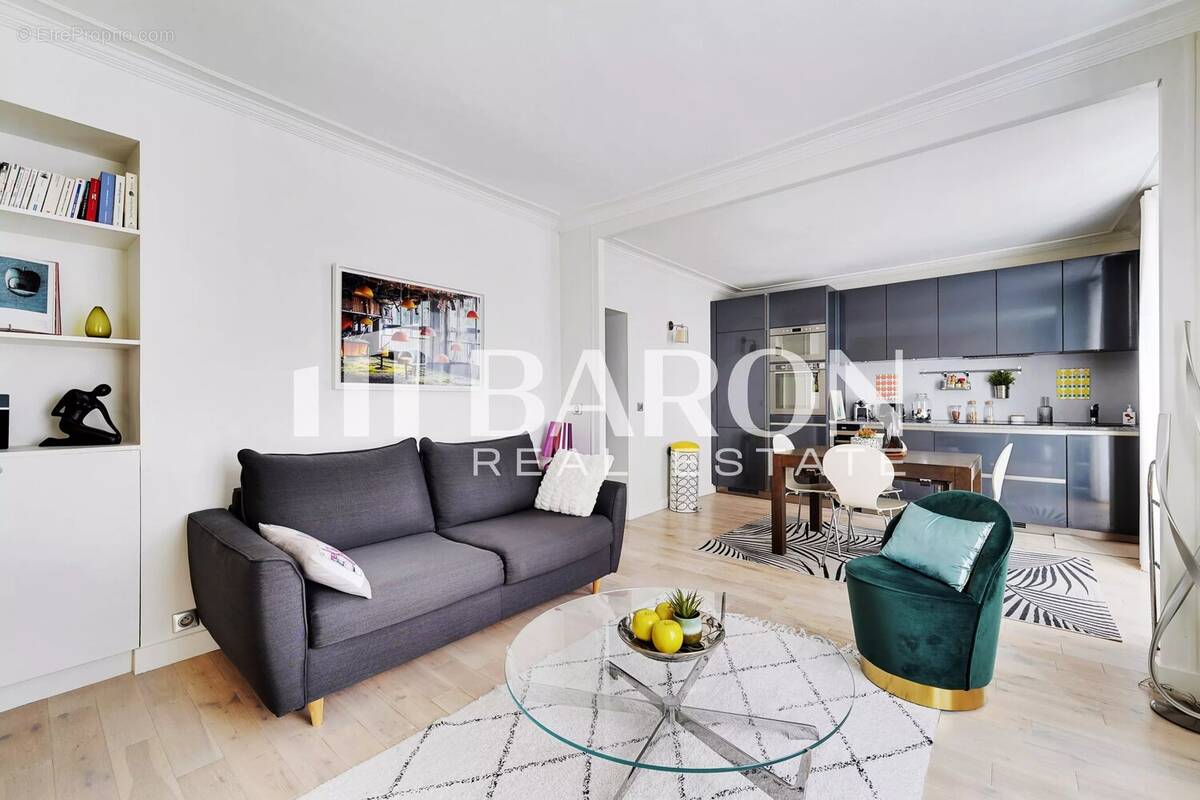 Appartement à NEUILLY-SUR-SEINE
