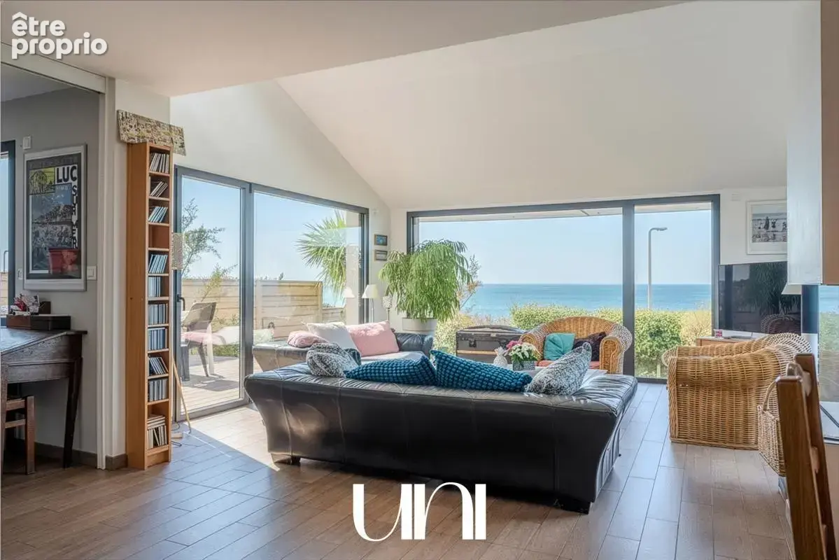 Maison 7 pièces 237 m² à vendre à Luc-Sur-Mer (14530) - photo 3