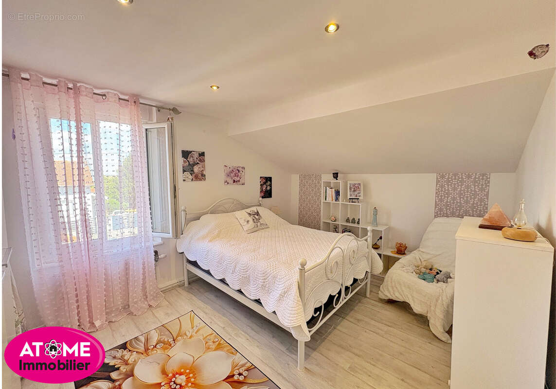 Maion totalement rénovée 78m2 - Jardin - Stationnement - photo 5