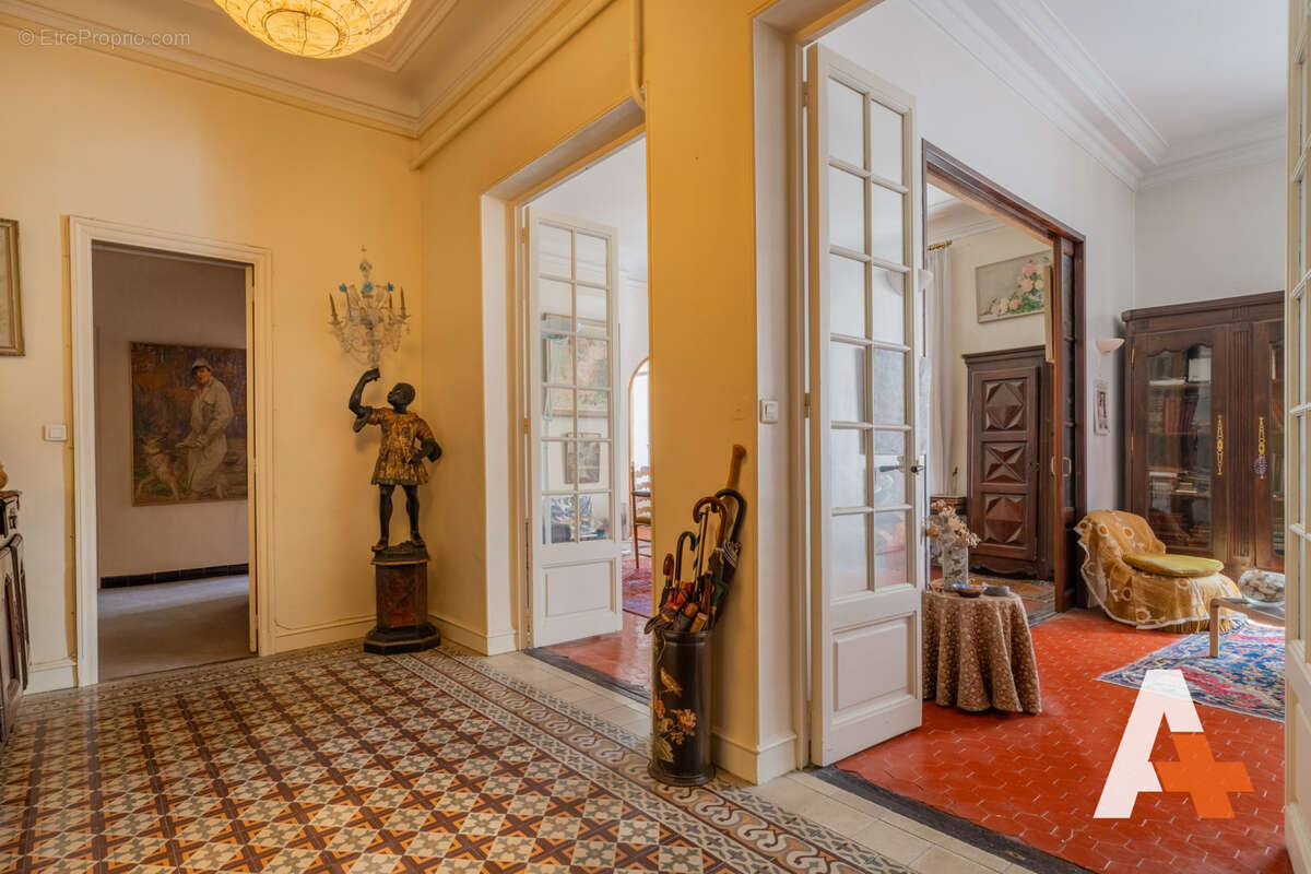 Appartement à MARSEILLE-8E