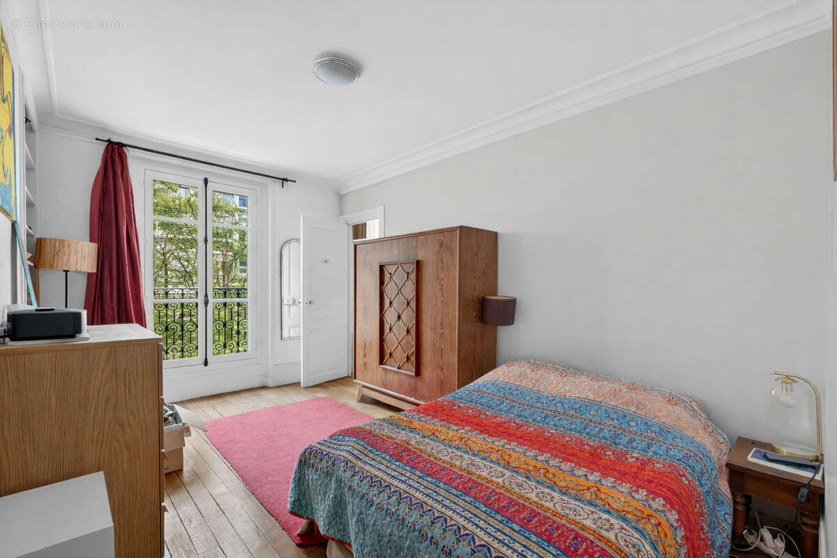 Appartement à PARIS-11E