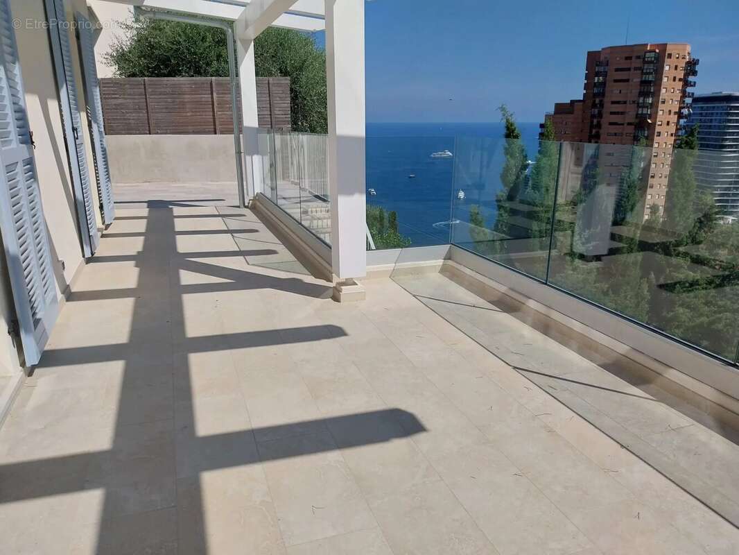 Appartement à ROQUEBRUNE-CAP-MARTIN
