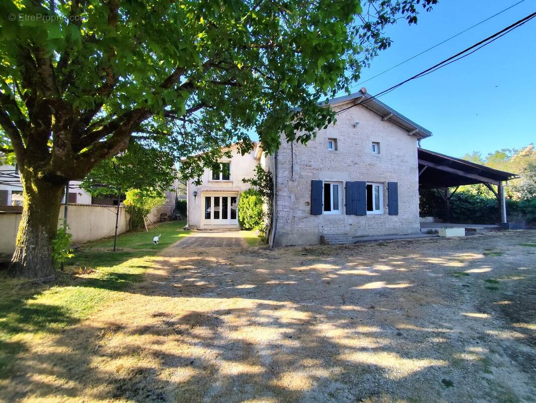 Maison à TILLOU