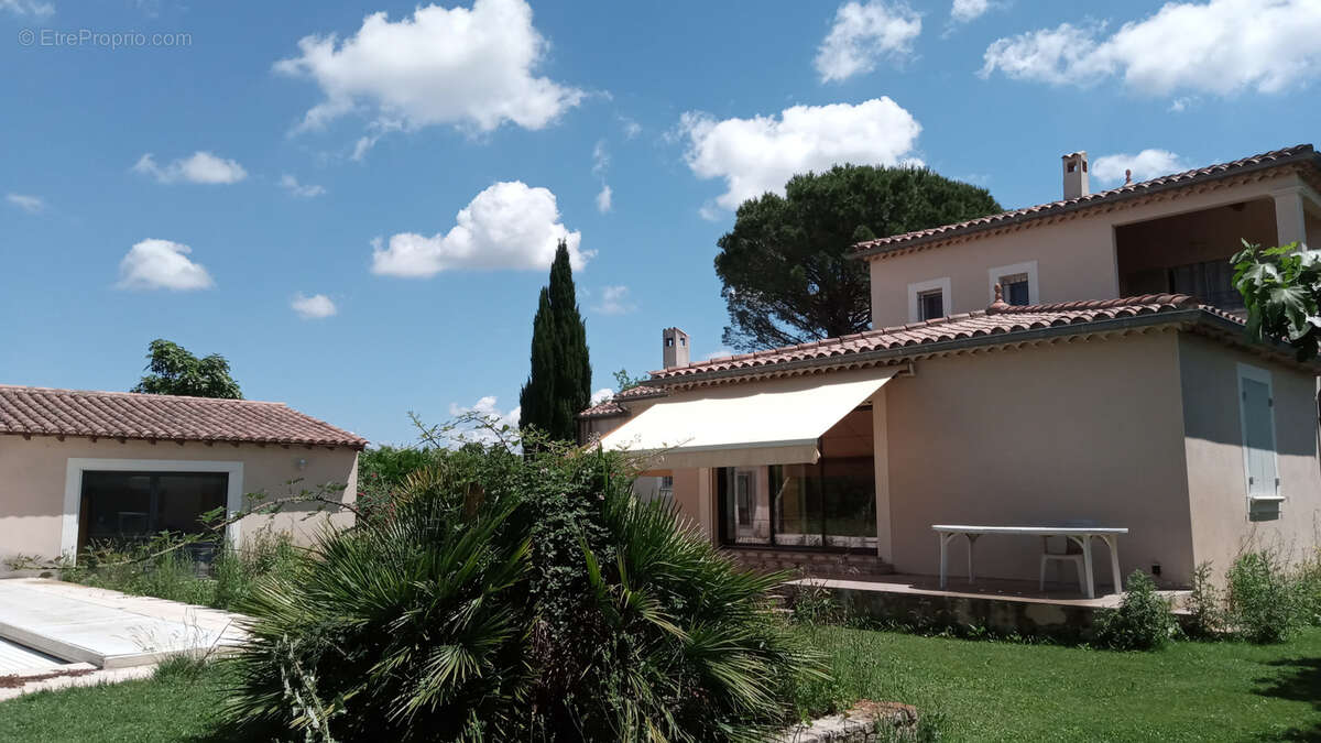 Maison à SAINT-ETIENNE-DU-GRES