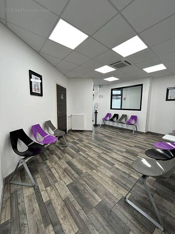 Commerce à MONTCEAU-LES-MINES