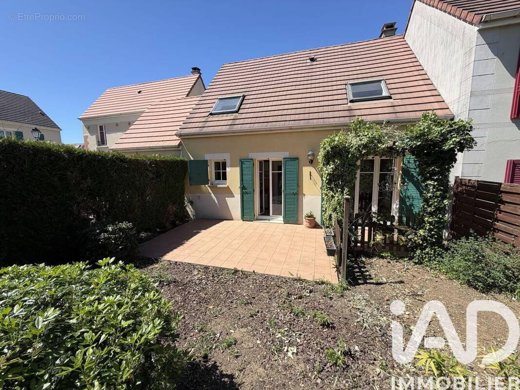 Photo 1 - Maison à LA QUEUE-EN-BRIE