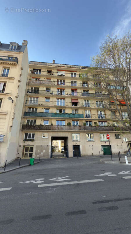 Parking à PARIS-10E