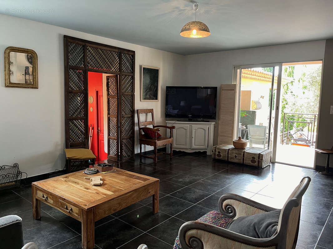 Maison à PERNES-LES-FONTAINES