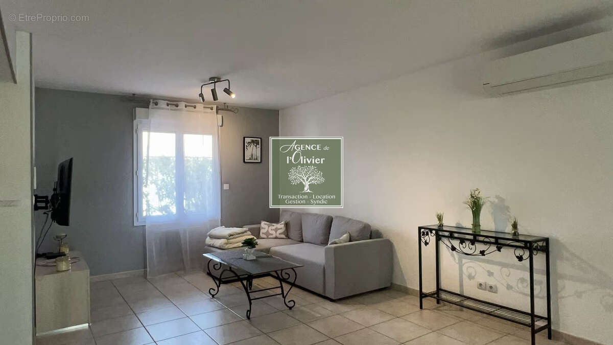 Appartement à SAINT-MARTIN-DE-CRAU