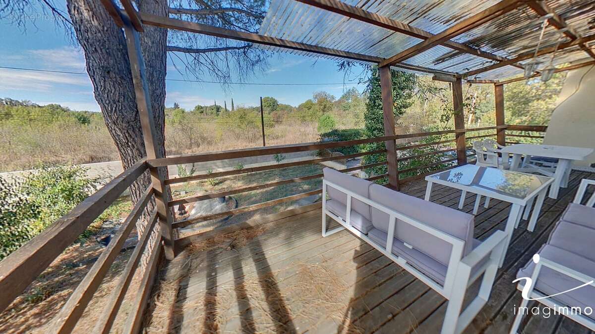 Maison à SAINT-JEAN-DE-VEDAS