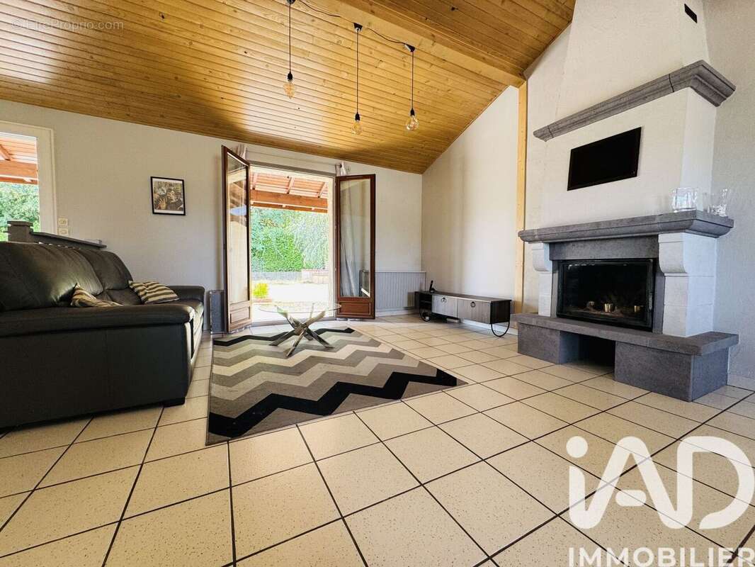 Maison 110 m² à Escatalens  - photo 4