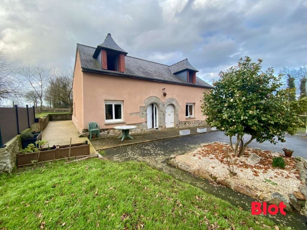 Maison à LANDUJAN