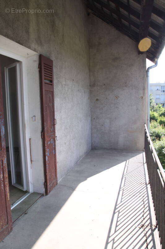 Appartement T3 à rénover, avec cave, parking et jardin à 05400 VEYNES - photo 9