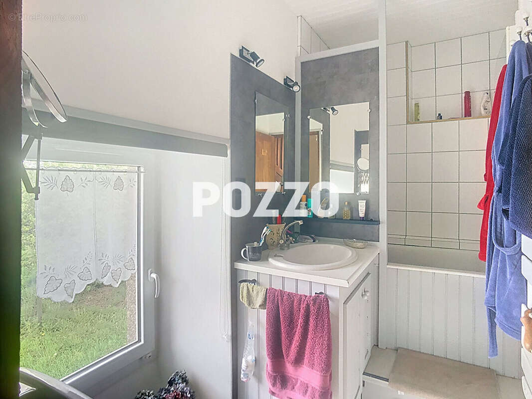 Maison à SAINT-SEVER-CALVADOS