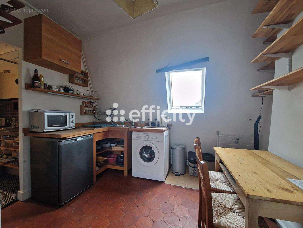 Appartement à PARIS-10E