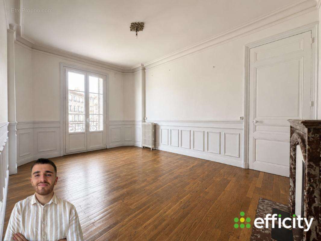 Appartement à SAINT-ETIENNE