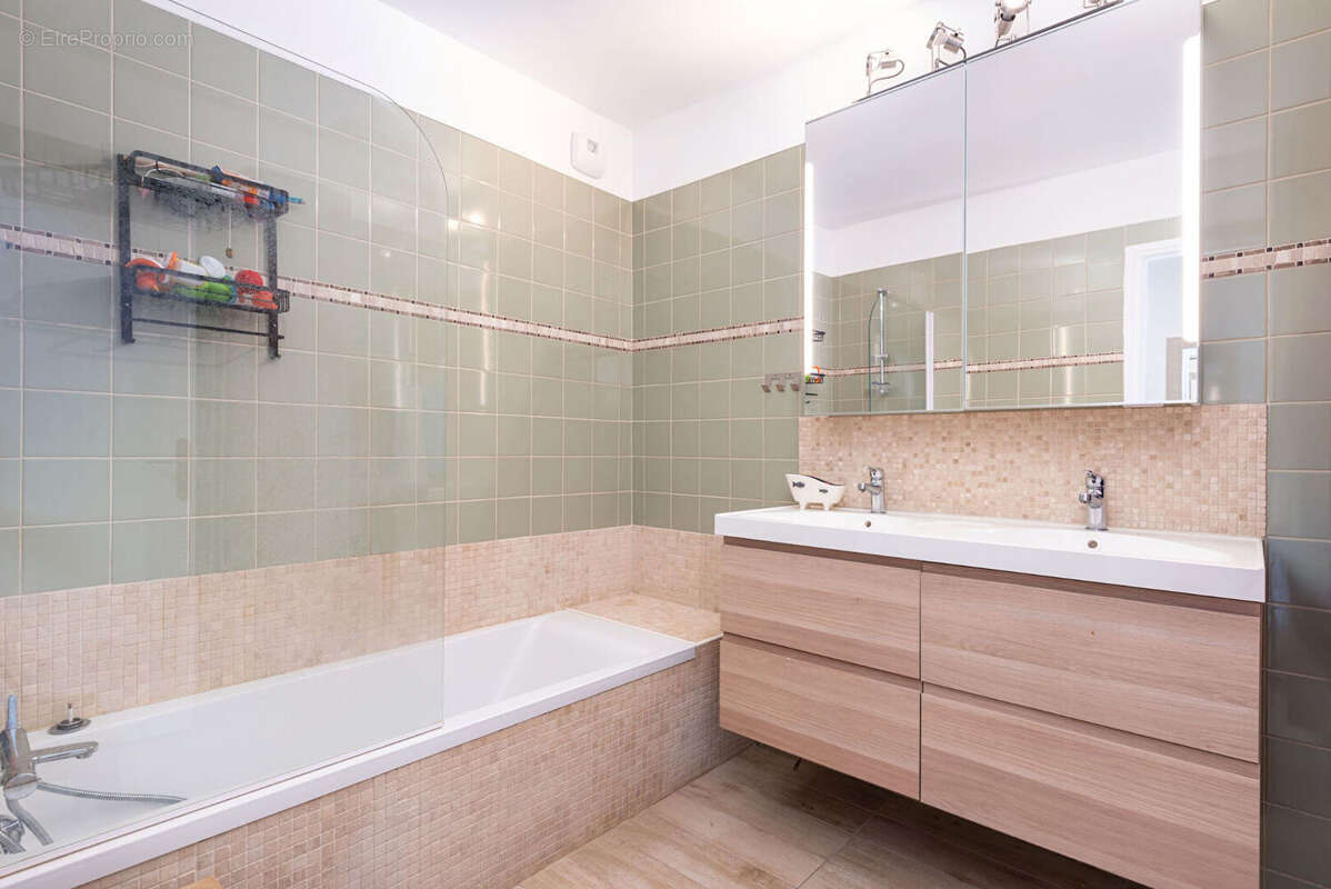 Appartement à SAINTE-FOY-LES-LYON