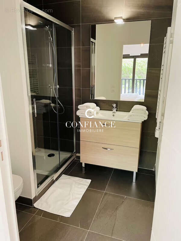 Appartement 95 m² à Saint-Etienne-De-Tinee  - photo 9