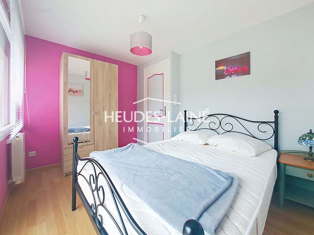 Appartement- rez-de-cour - à vendre - JULLOUVILLE - 50610 - photo 5