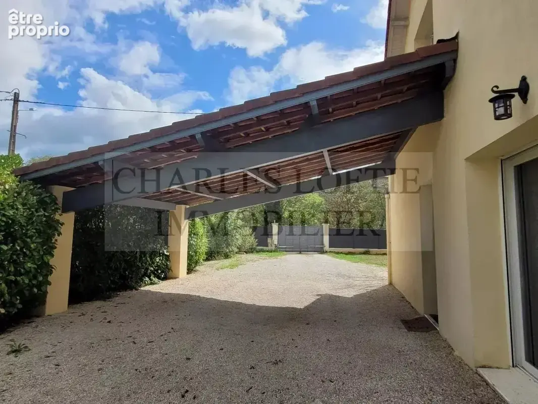 Belle maison familiale avec piscine sur terrain de 1700 m² - photo 24