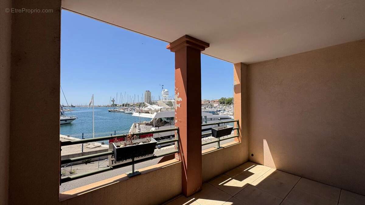 Appartement à PORT-DE-BOUC