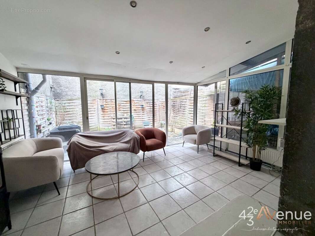 Appartement à SAINT-ETIENNE