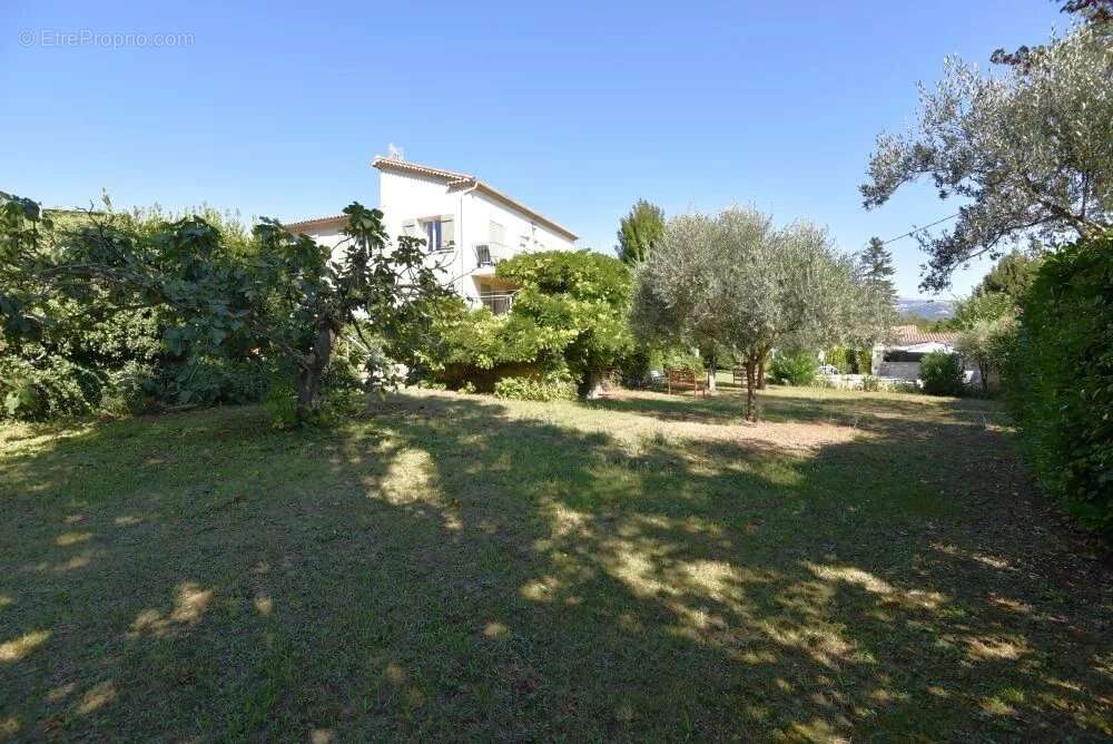 Maison à CALLIAN