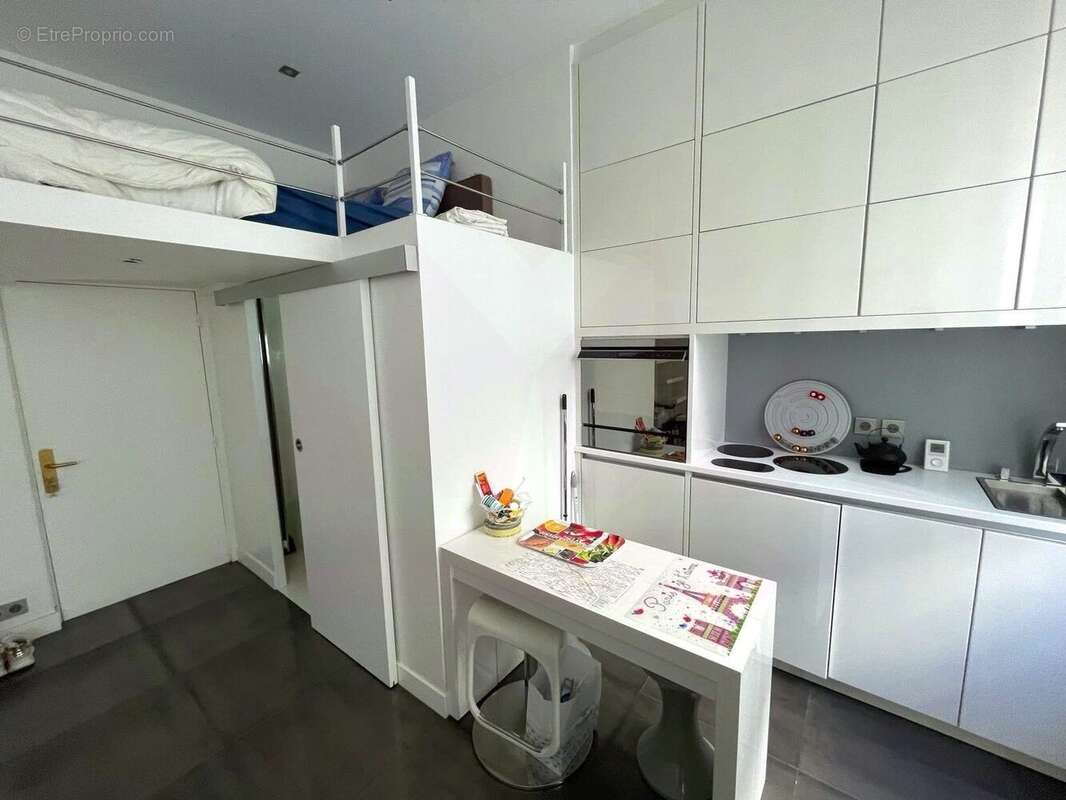 Appartement à PARIS-9E