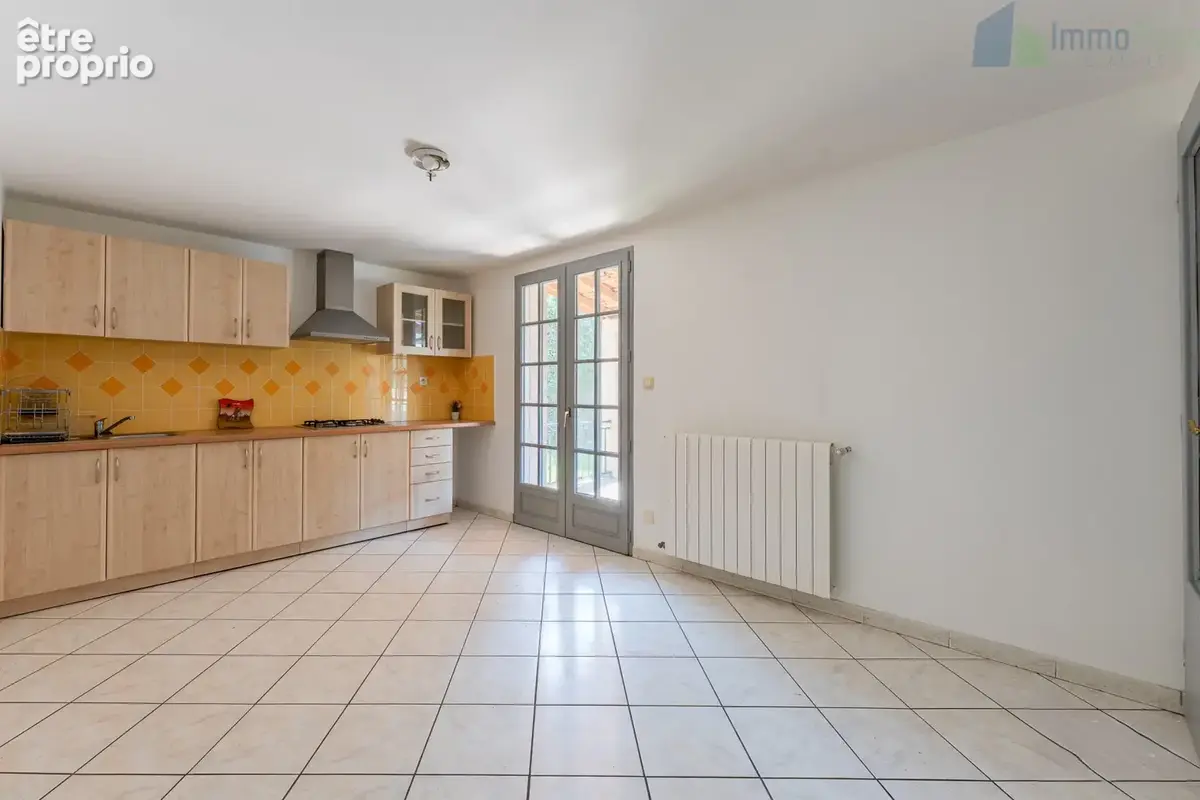 MEYZIEU GRAND LARGE  Lotissement des Coquelicots Maison individuelle avec studio indépendant   Terrain 600 m2 - photo 11