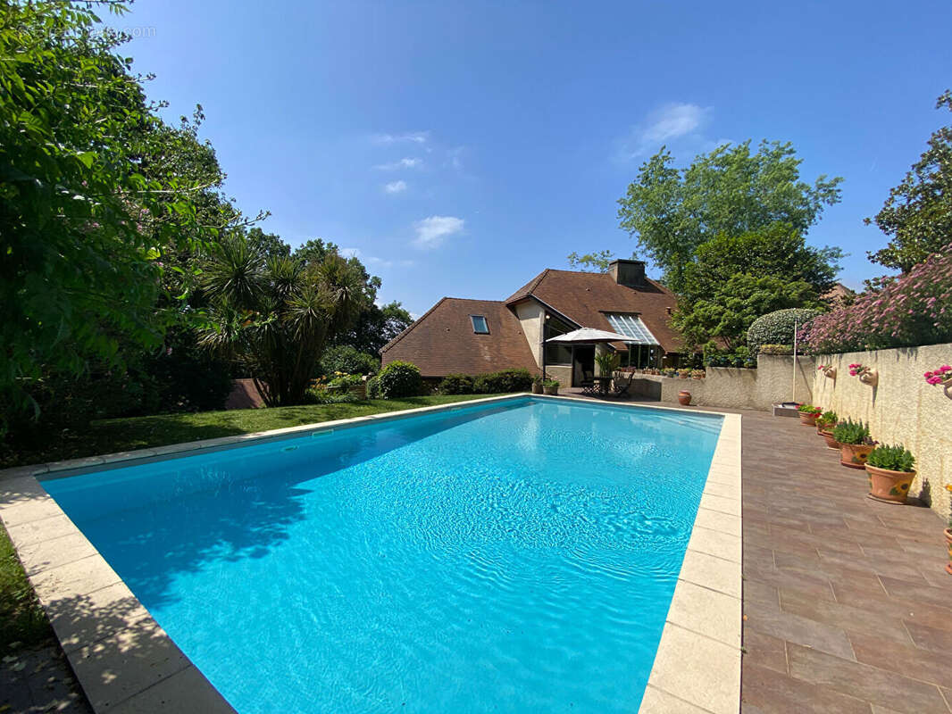 Haut de Montardon maison de 6 pièces - photo 10