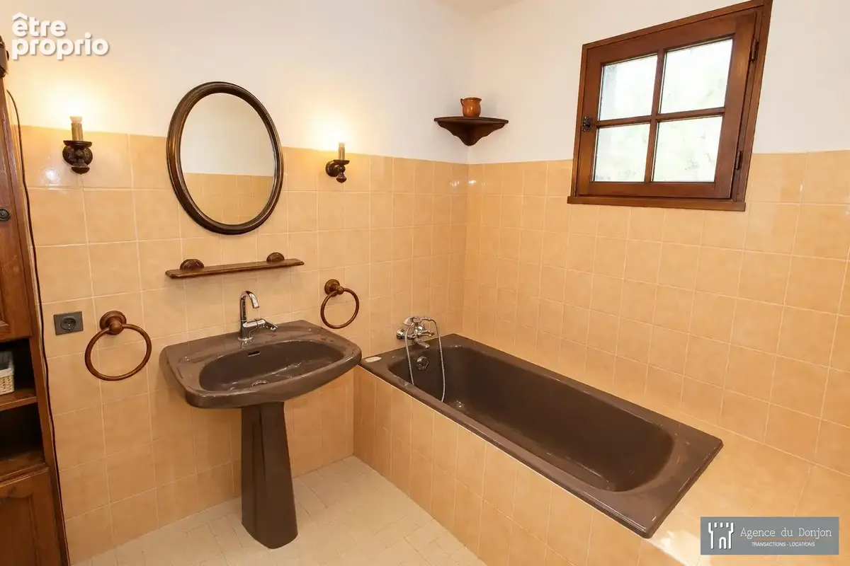 Maison 5 pièces 85 m² à vendre à Pons (17800) - photo 7