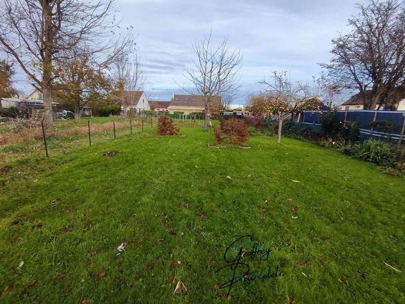 Maison à GROFFLIERS