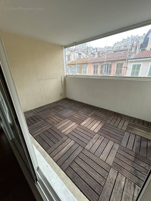 Appartement à MARSEILLE-6E