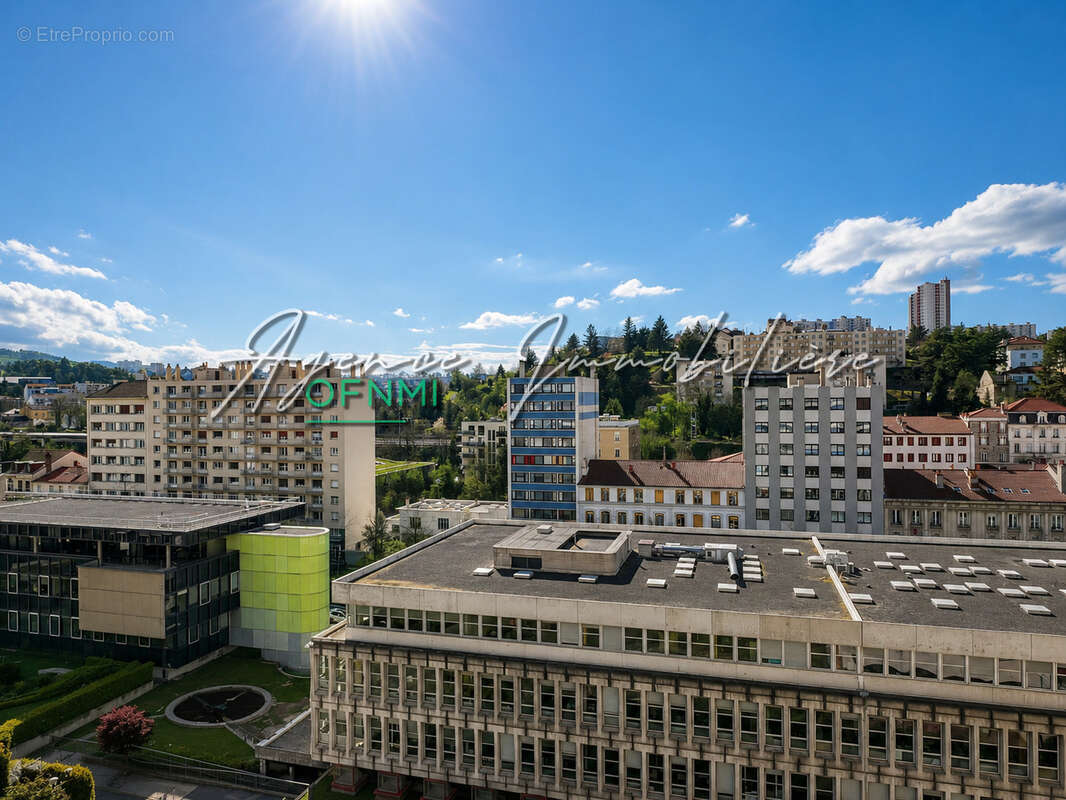 Saint-Étienne Centre Deux, élégant T4/T5 avec balcons, cave et garage. - photo 15