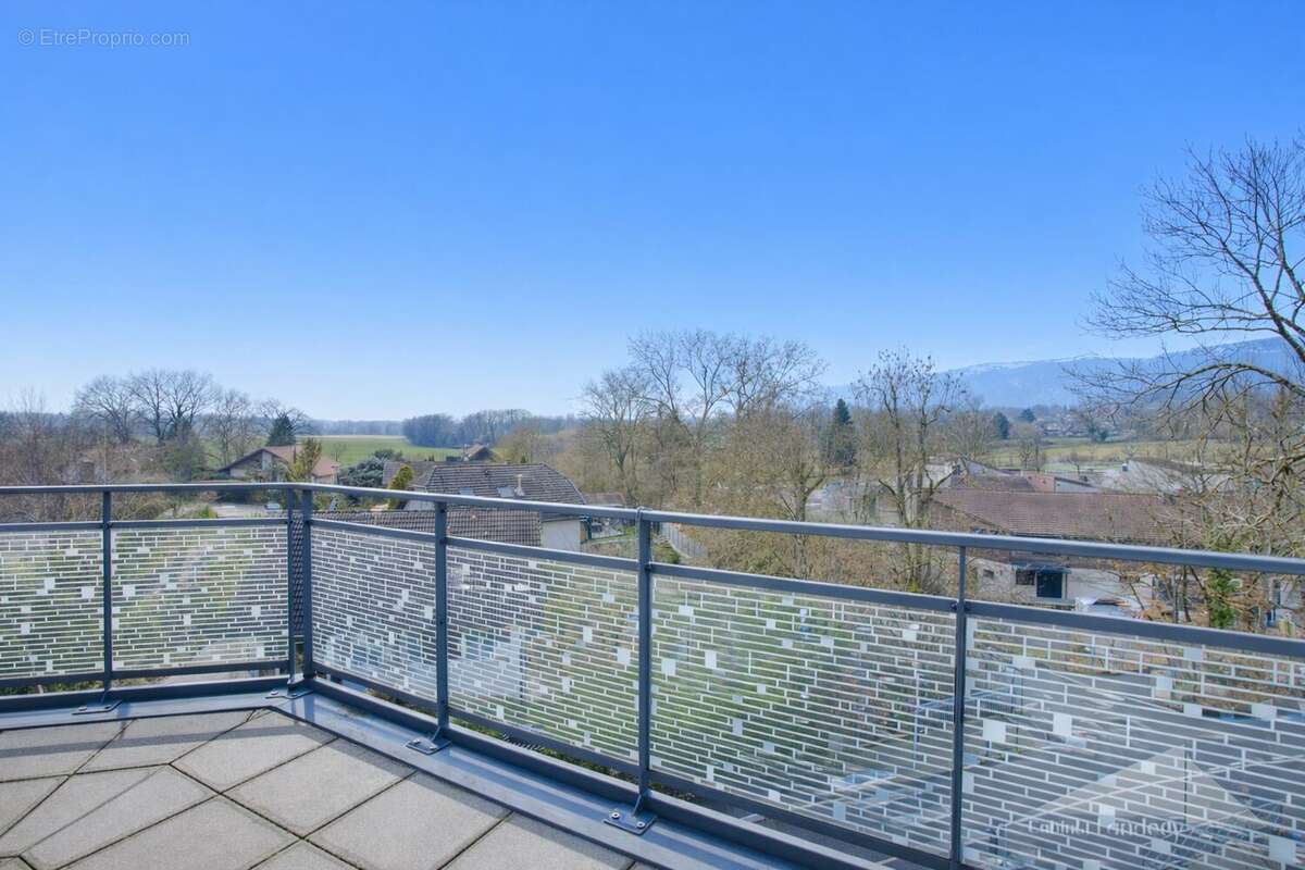 Appartement à FERNEY-VOLTAIRE