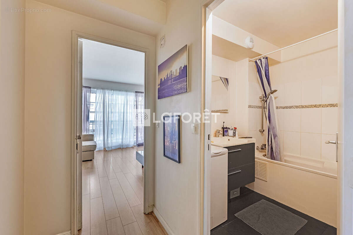 Appartement à PARIS-15E