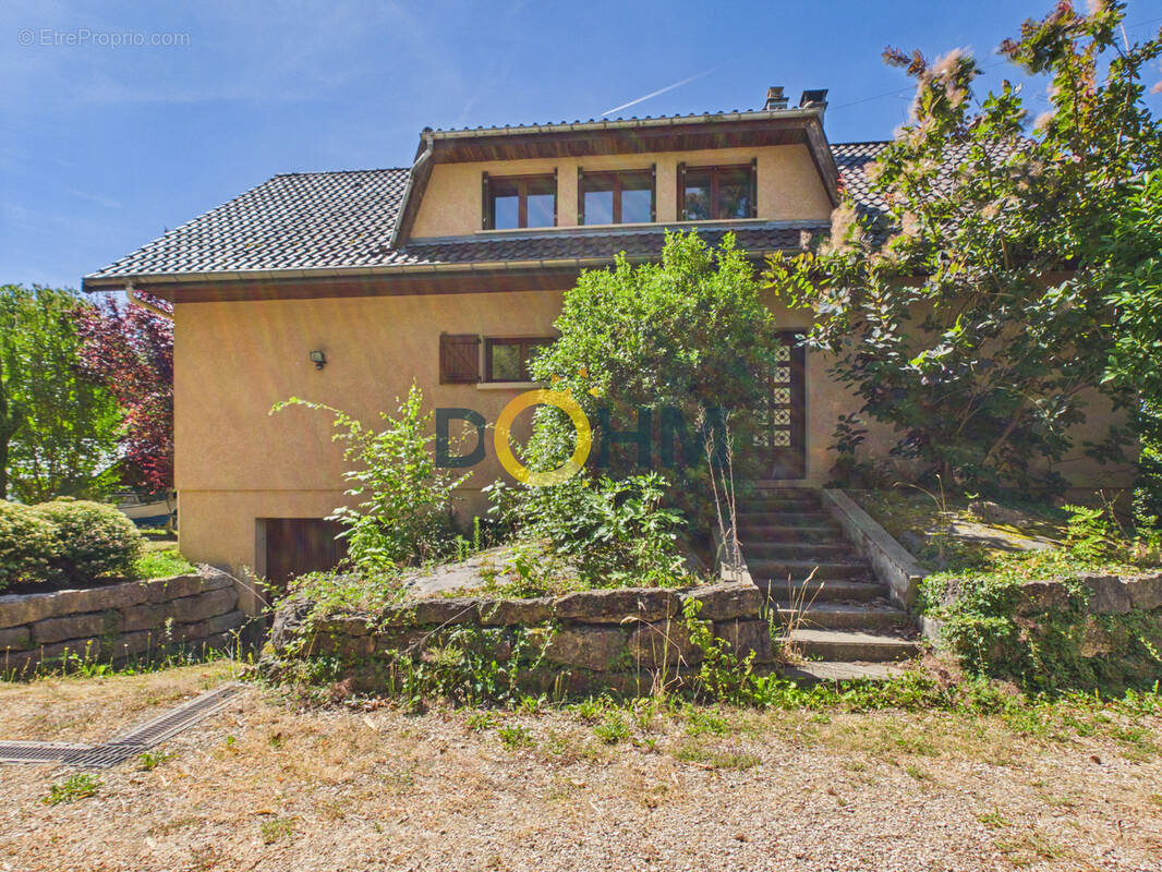 Maison à FAVERGES-DE-LA-TOUR