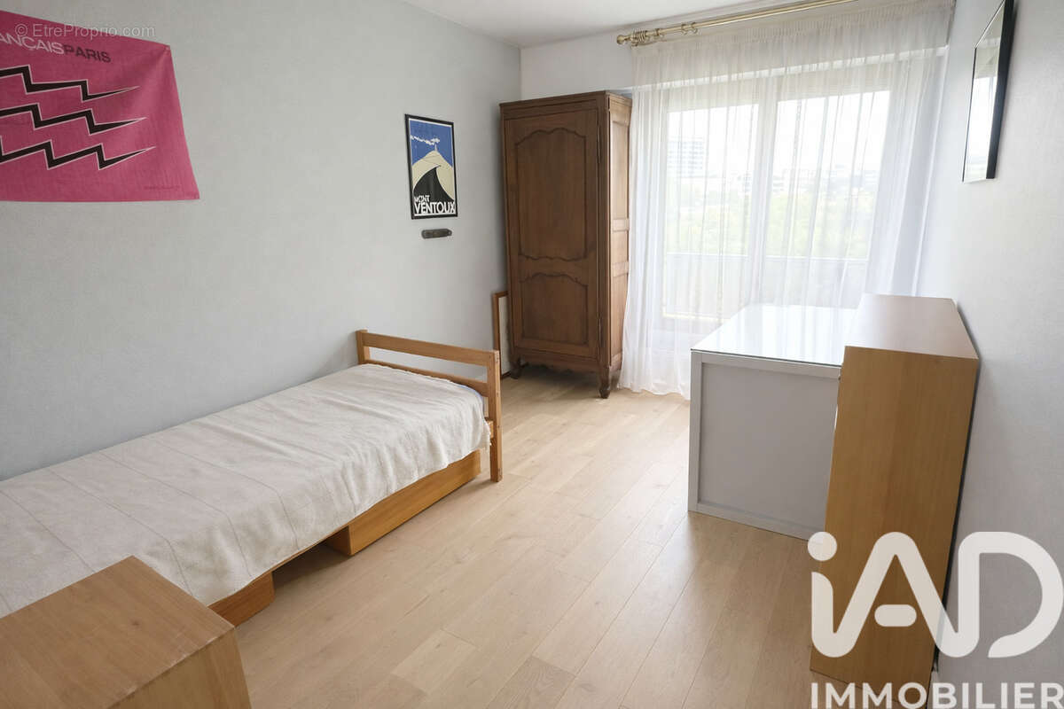 Photo 9 - Appartement à COURBEVOIE