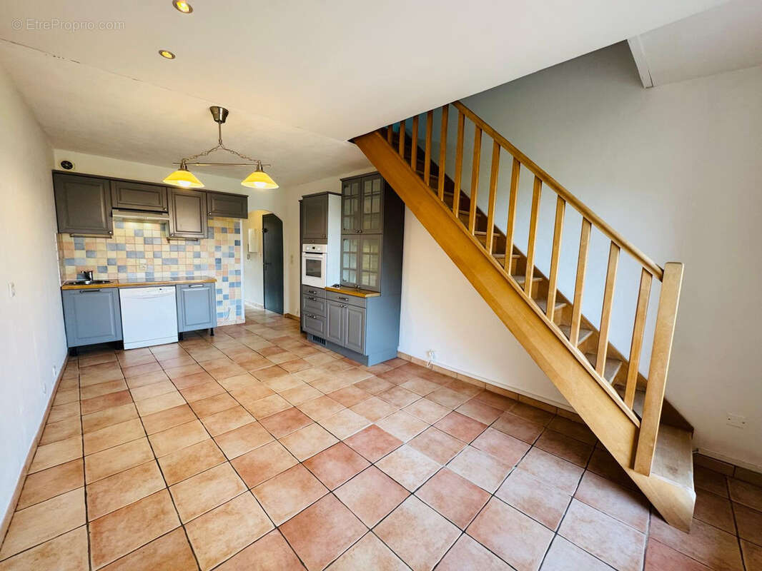 Appartement à COGOLIN