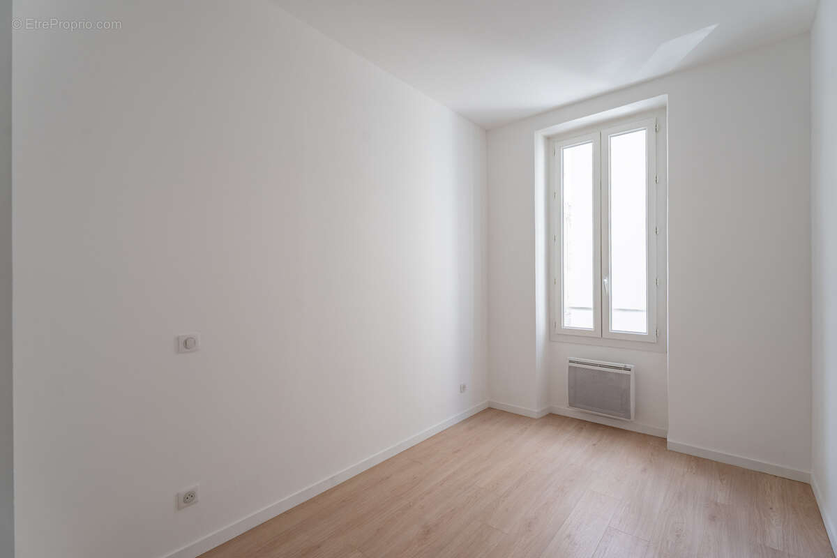 Appartement à MARSEILLE-5E