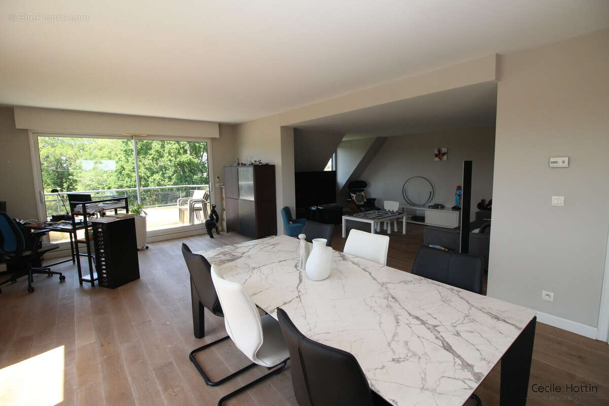 Appartement à MERIGNIES