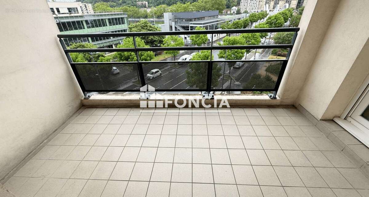Appartement à LYON-9E