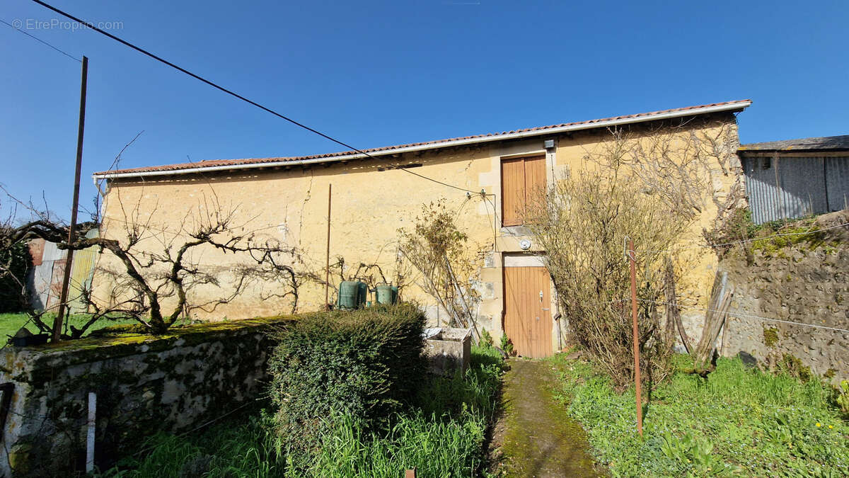 Autre à COULOMBIERS