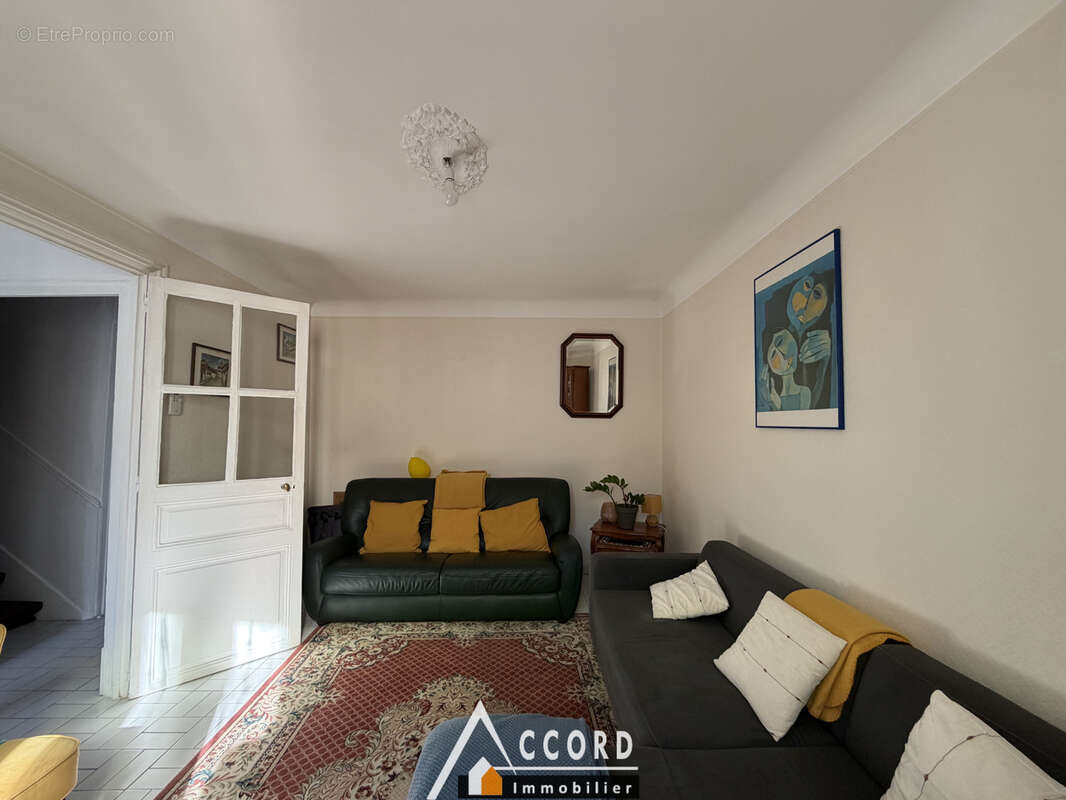 Maison à SARTROUVILLE