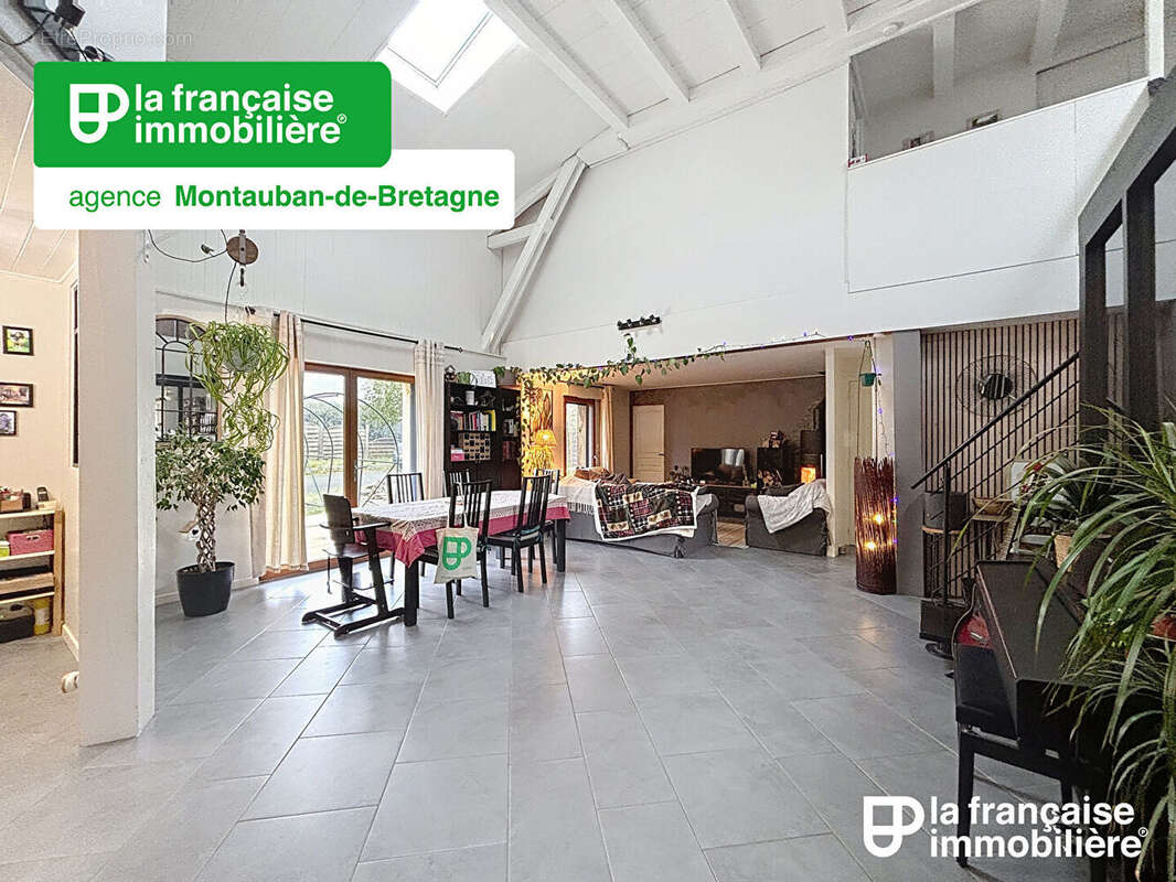 Maison à MONTAUBAN-DE-BRETAGNE