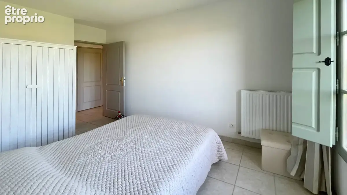 Uzès, lumineux duplex avec deux terrasses et garage, à pied du centre historique - photo 13